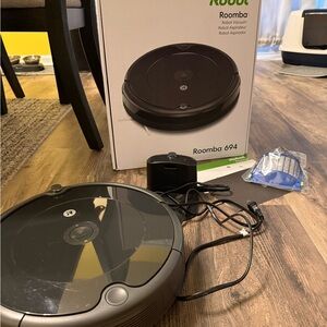 iRobot Roomba 694 Robot Vacuum - Black